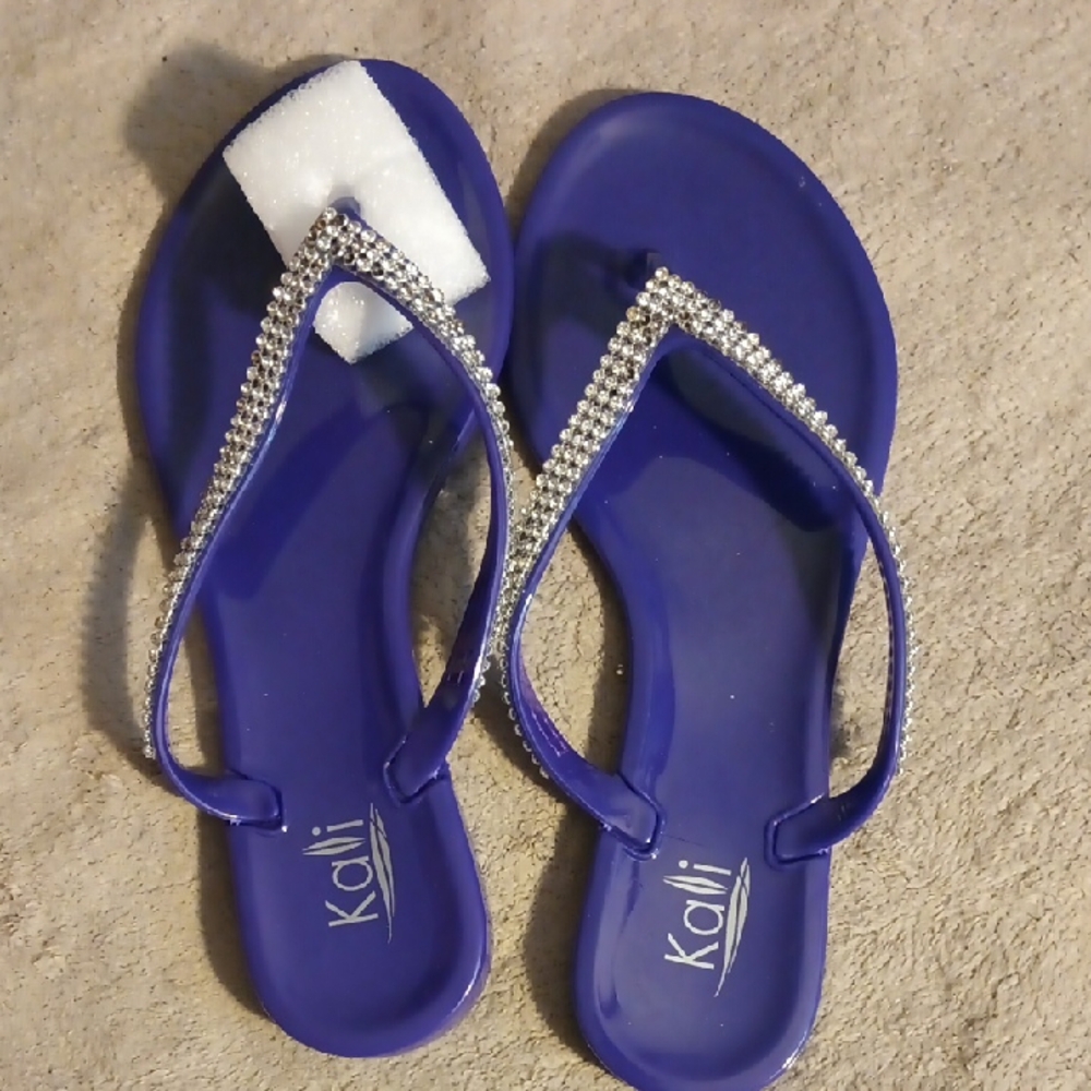 Kali Purple Rhinestone Sandals, Size 6, NWOT, Looks Blue but They're Purple